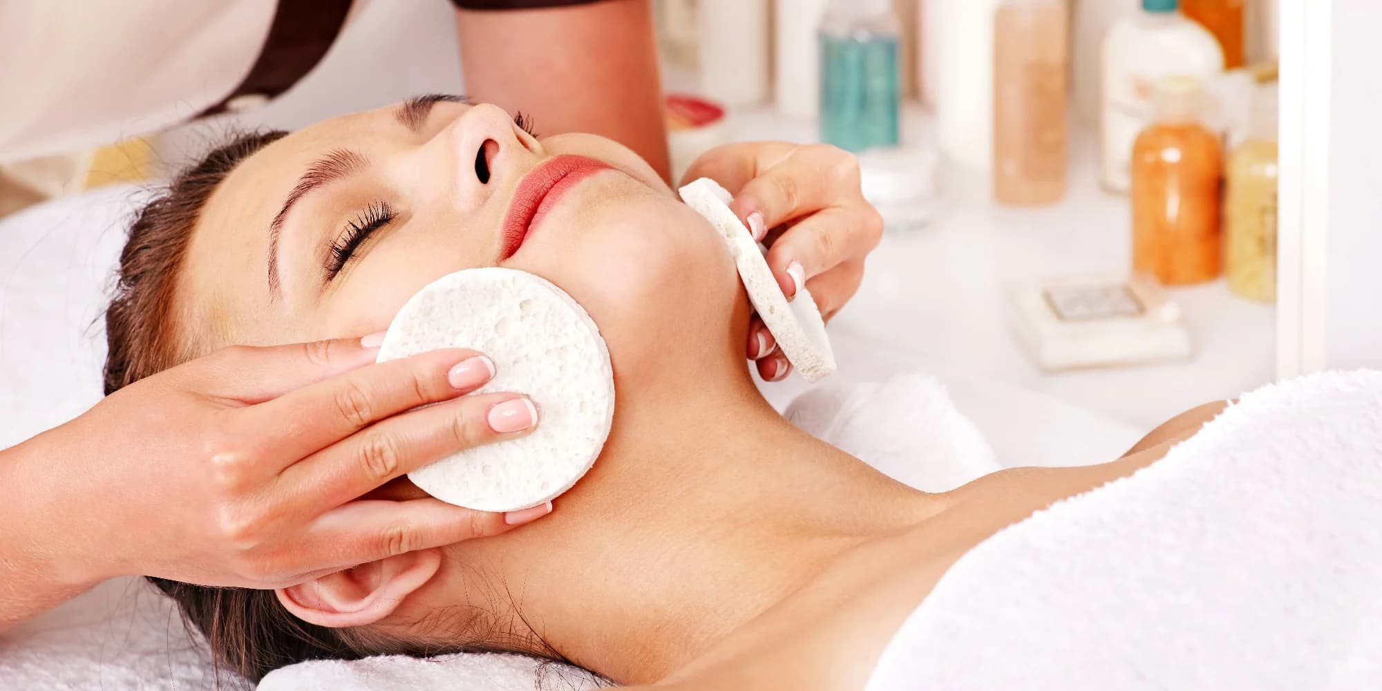 Kosmetická ošetření pro každého: hydratační péče, anti-age, pro problematickou pleť i microneedling