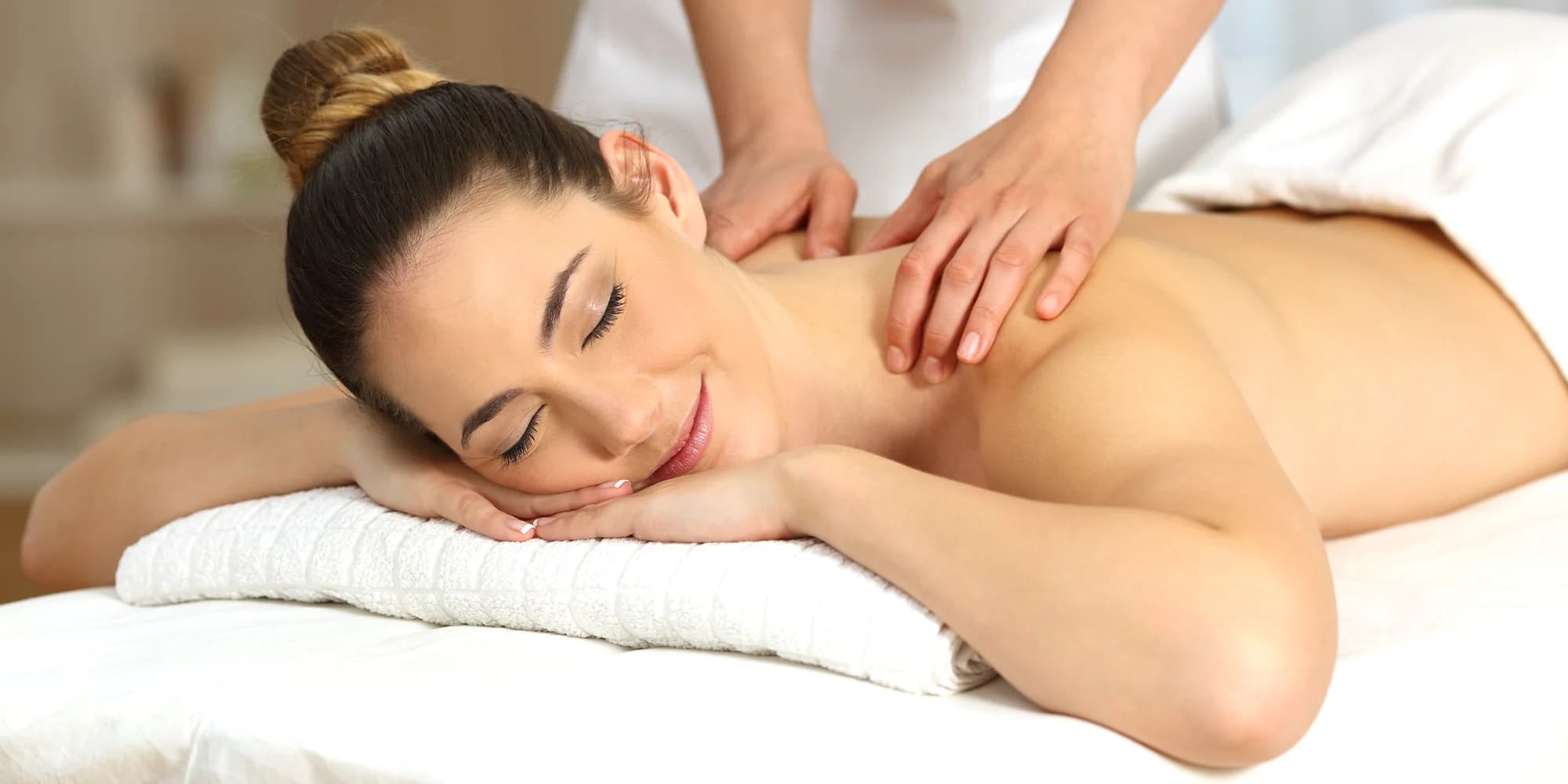 Chvilka relaxace: až 60min. masáž dle výběru, relaxační či baňky