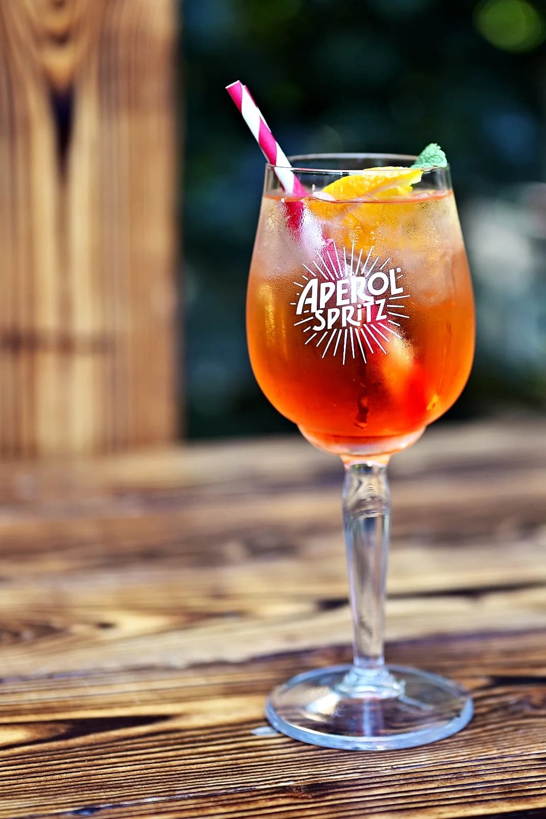 Za osvěžením až k nebesům: drink, sekt nebo prosecco v karlínském rooftop baru