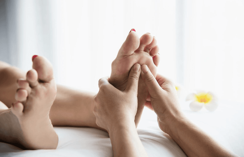 An Mo čínská tlaková masáž nohou v salonu Aromamasáže Olomouc - restartuje a zrelaxuje celé tělo