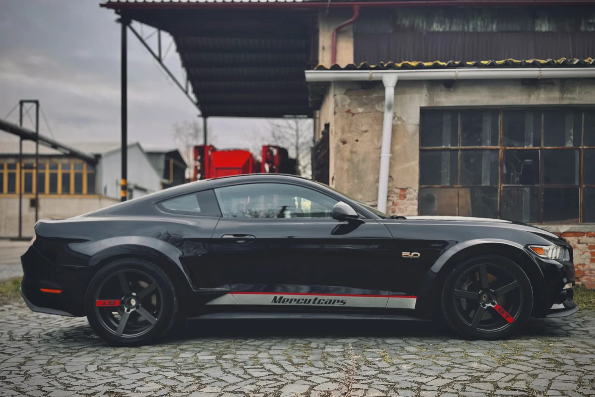 Jízda snů ve Fordu Mustang GT: 45 minut až 24 hodin, bez instruktora, spolujezdec zdarma