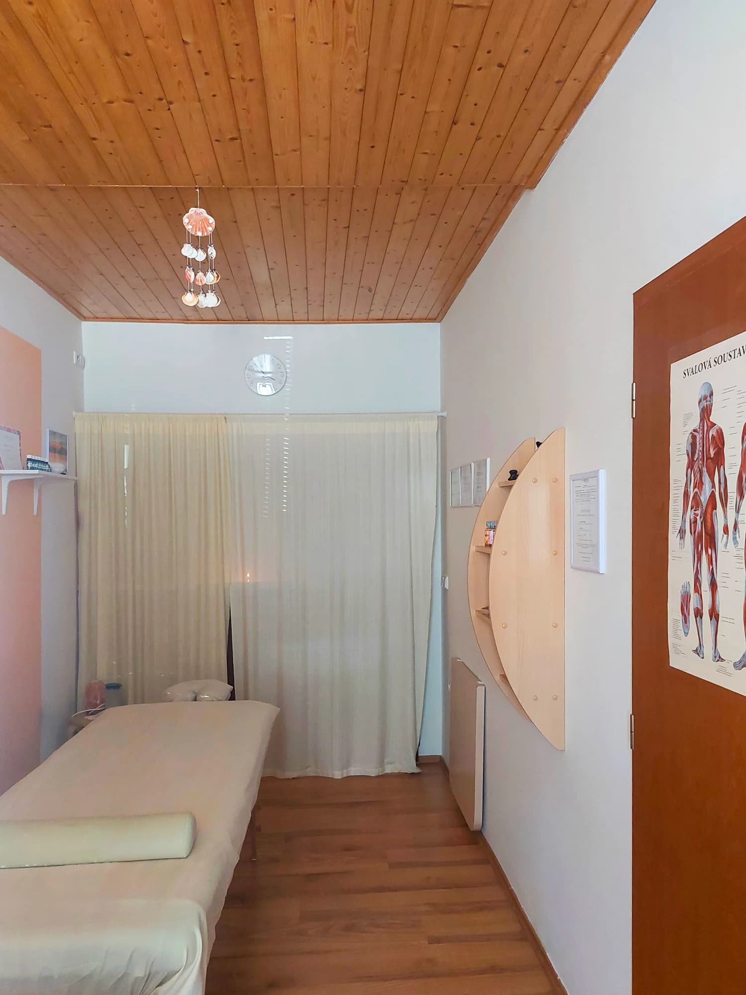 Masáž podle výběru: lymfatická, madero, s peelingem nebo rašelinovým zábalem či relaxační aroma