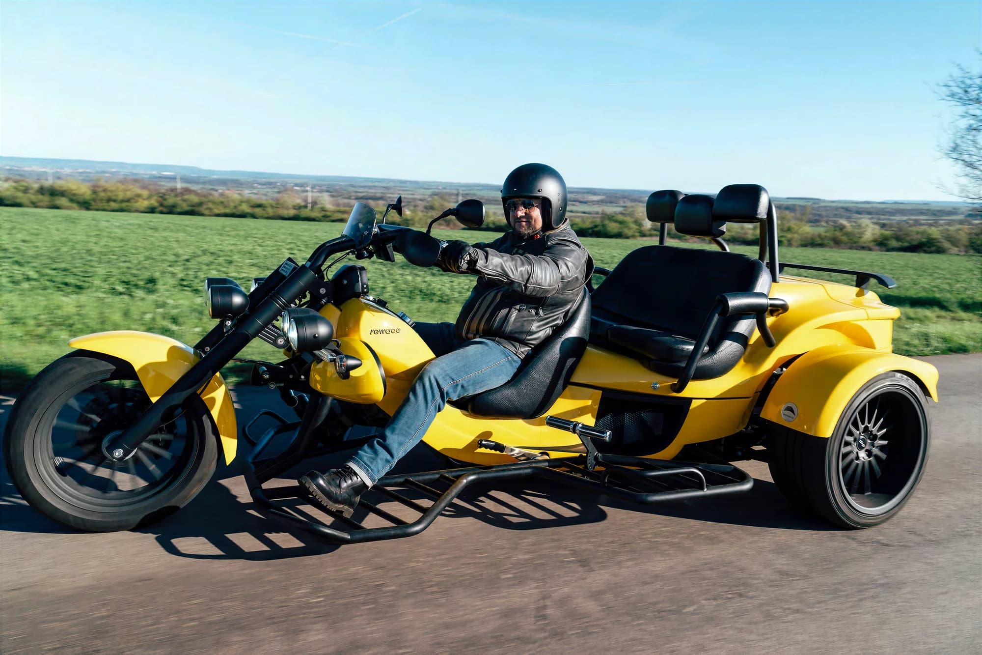 Zapůjčení motorové tříkolky na 1 den: všední dny i víkendy