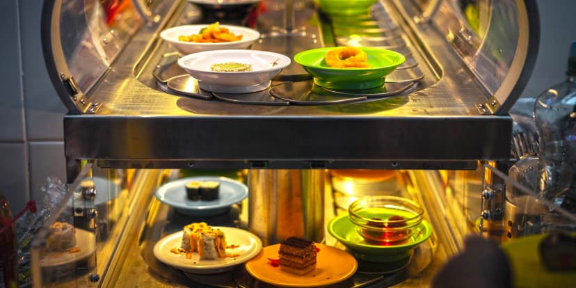 Running sushi ve Wasabi Olomouc: 1,5 hodiny neomezeného hodování pro 1 osobu