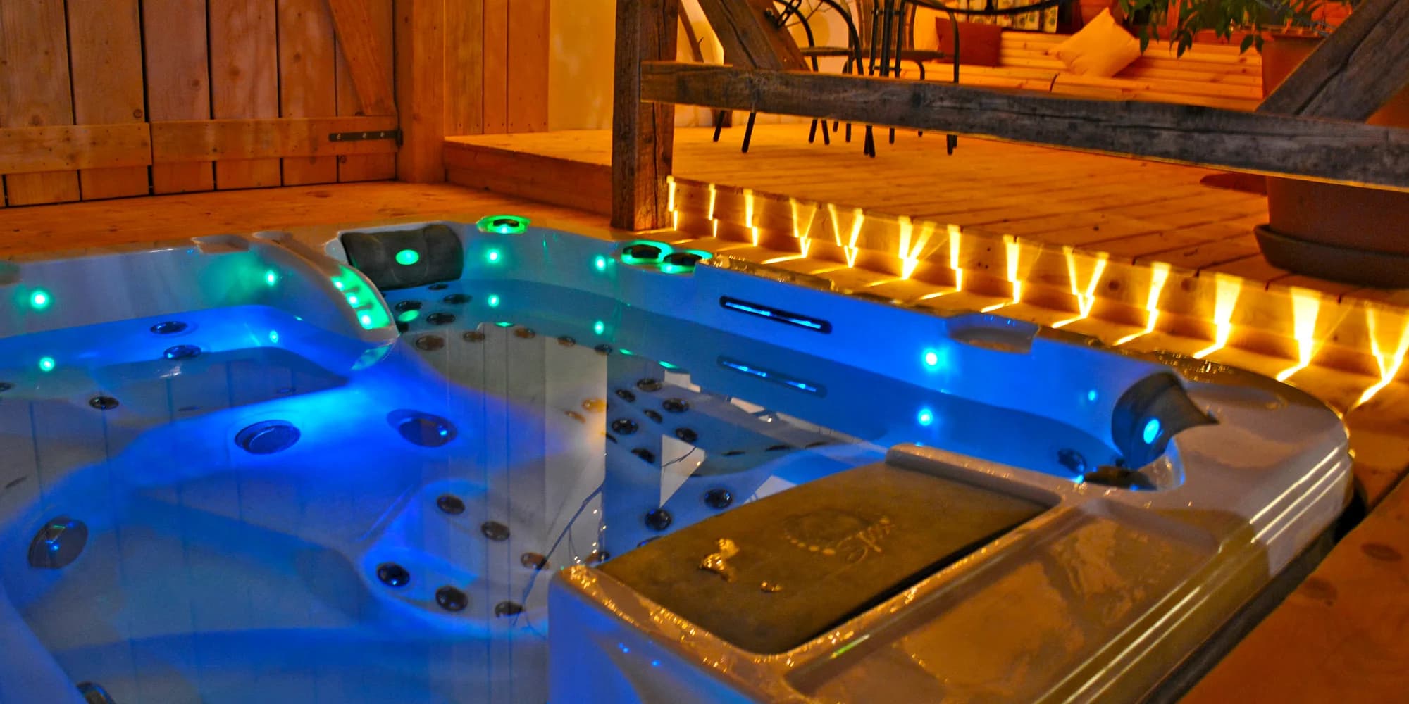 Dopřejte si relax: 120 minut privátního wellness s lahví sektu pro dva