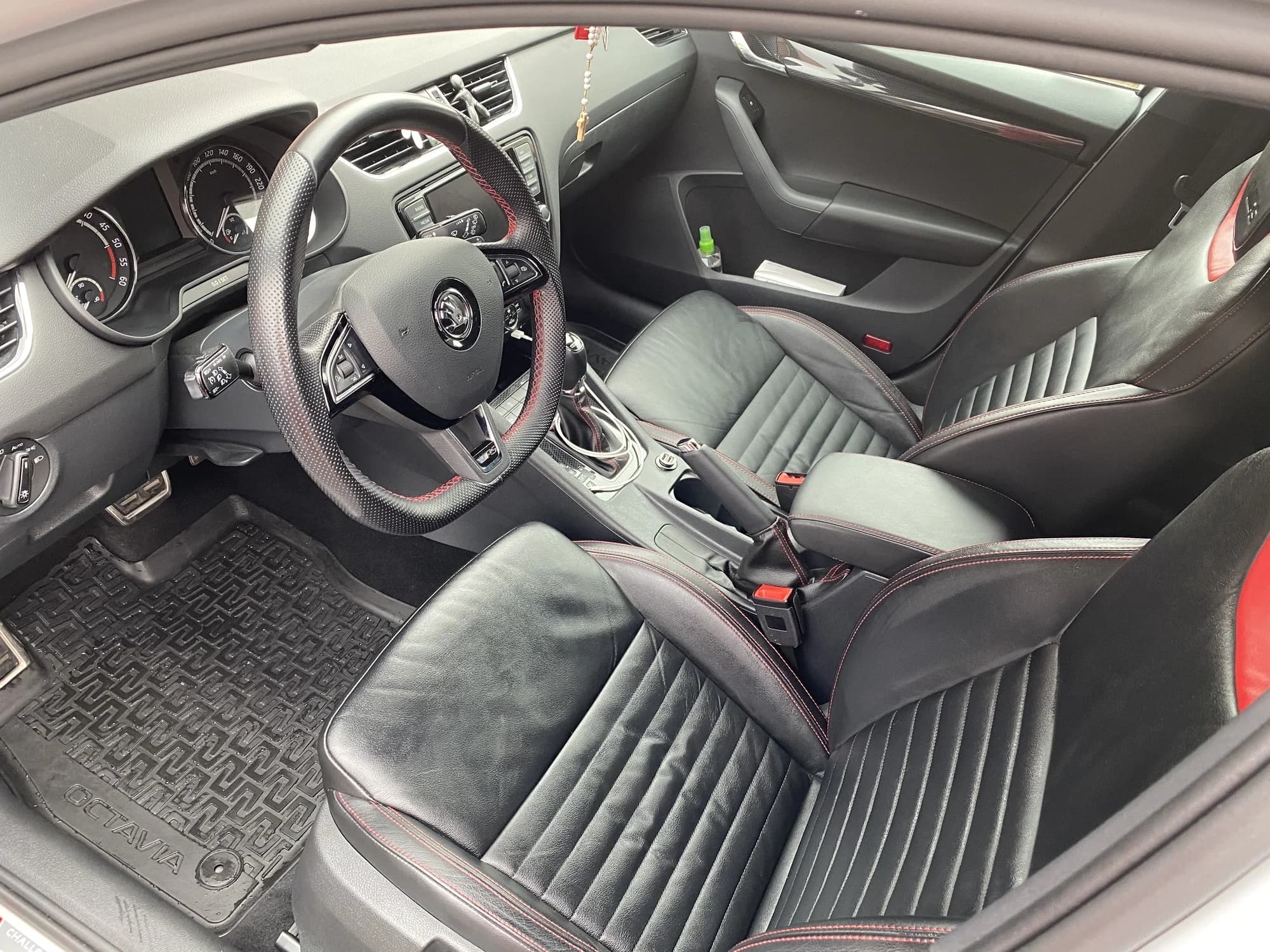 Auto jako nové: programy na čištění interiéru, vosk i oživení laku