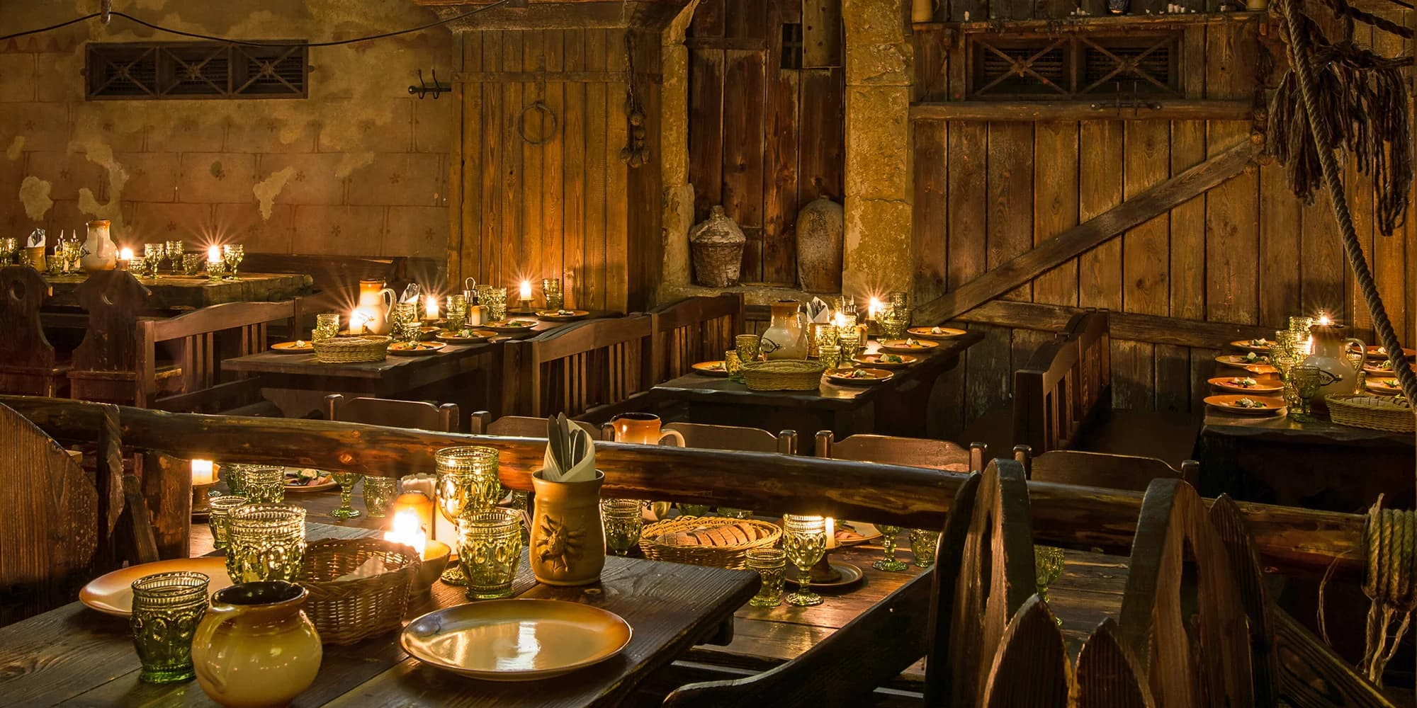 K Pavoukovi na středověké hody: historická show, pětichodové menu a neomezené nápoje