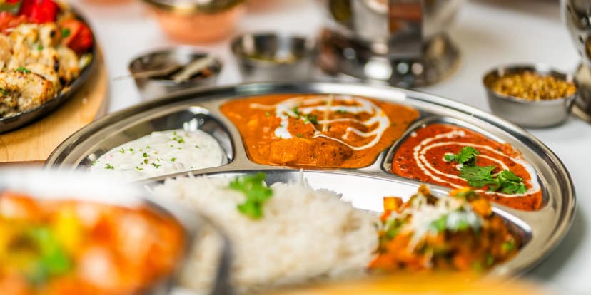 Indicko-nepálská restaurace: kuřecí, krevetový i vegetariánský set pro 2 osoby