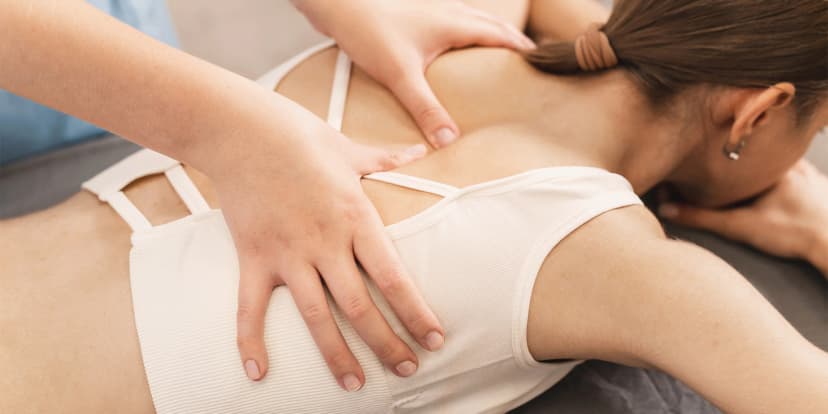 Rituální masáž celého těla, liftingová masáž obličeje i relax na míru, 60–90 min.