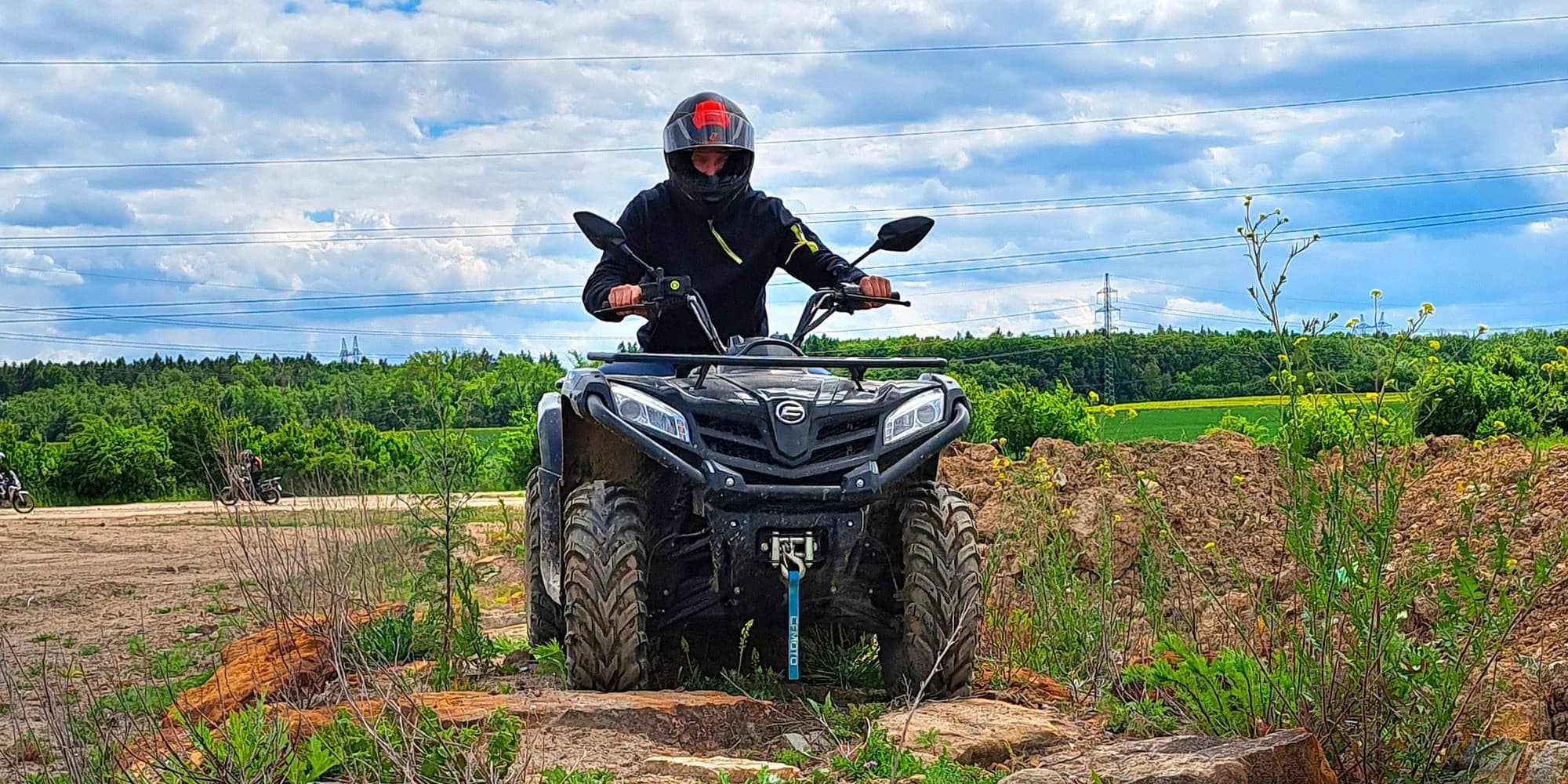 Offroad zážitek na čtyřkolkách pro děti i dospělé na 60 min.