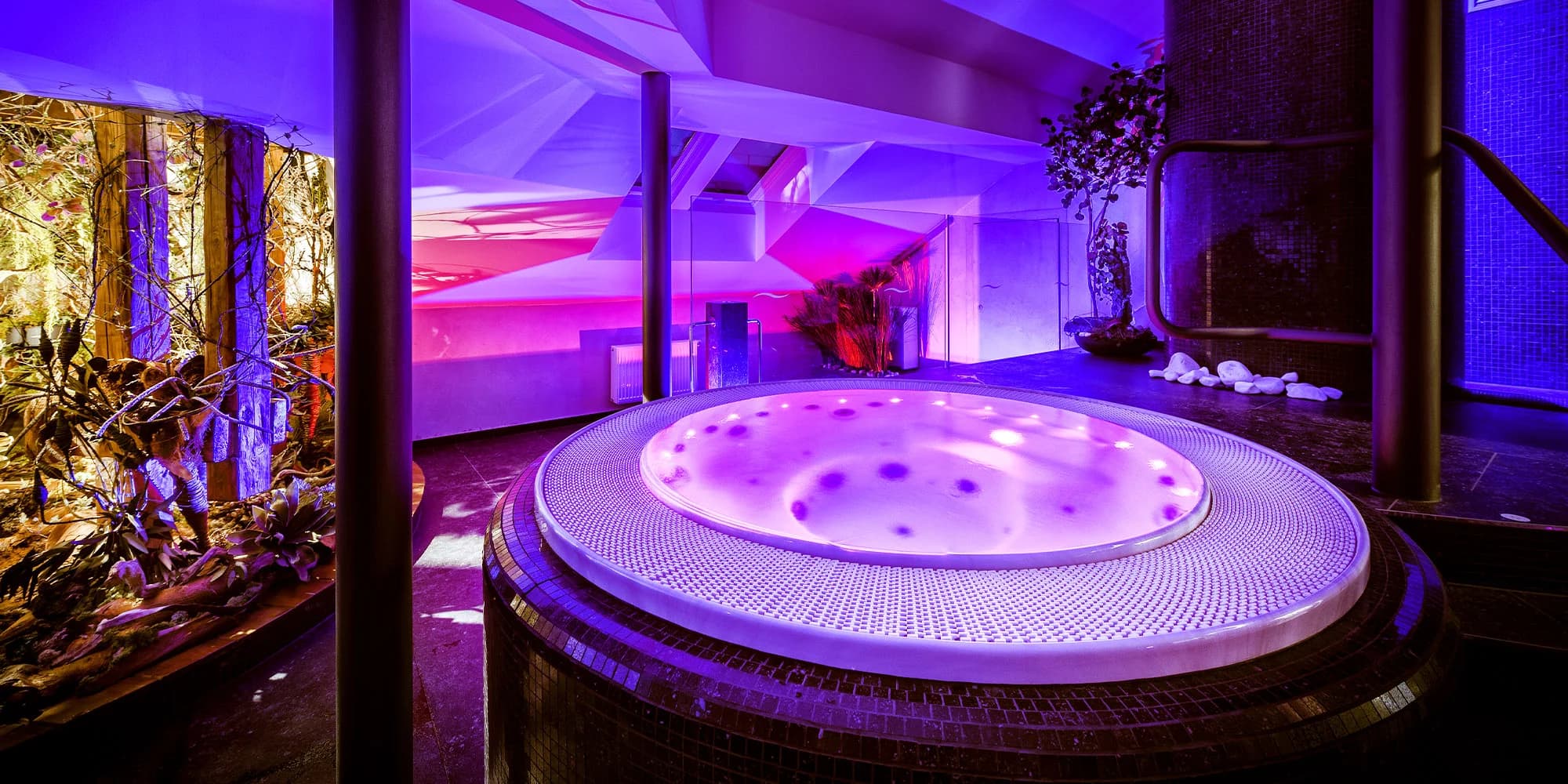 2 hodiny wellness v centru Olomouce pro 2 osoby: vířivka, 3 sauny i relaxační místnosti