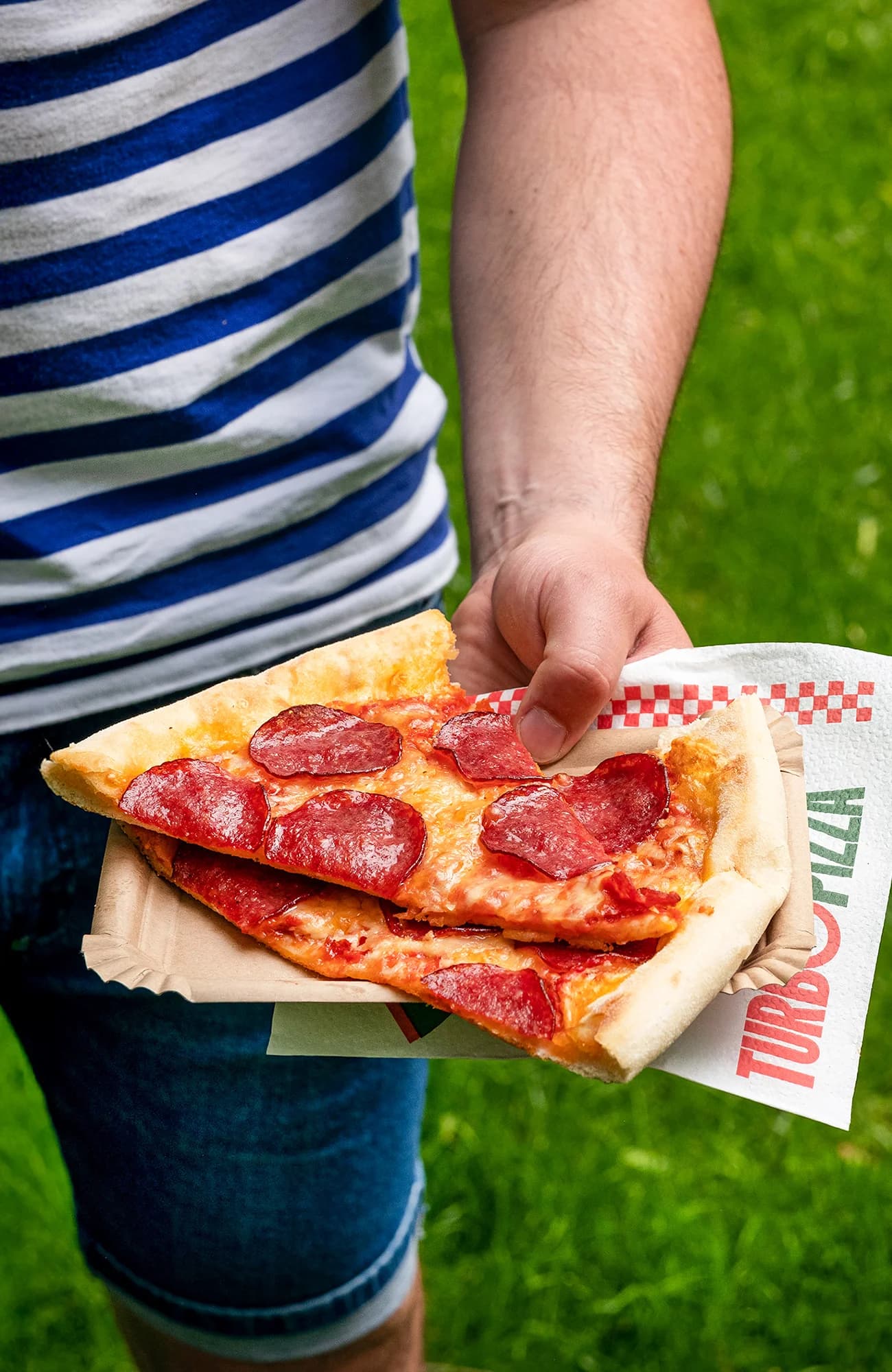 Turbo pizza: 1/4 pizzy podle výběru nebo voucher na 300 či 900 Kč na cokoliv