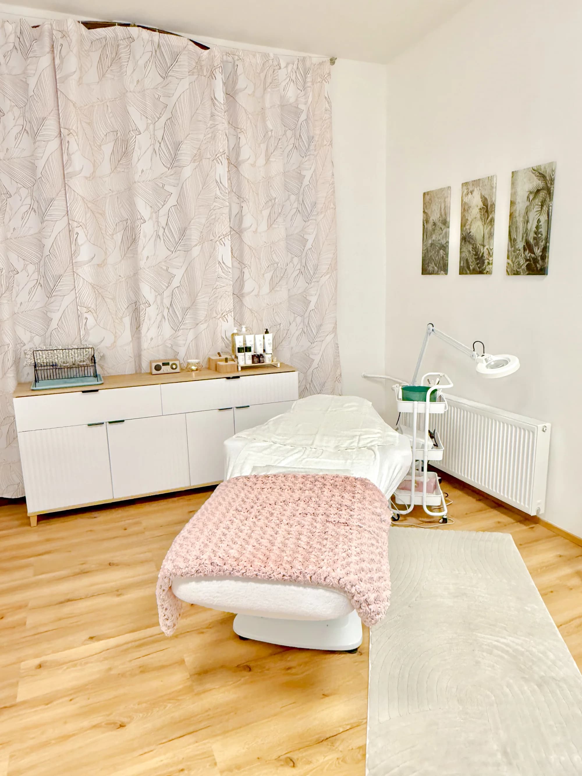 Kosmetické ošetření pleti pro ženy i muže: masáž, ultrazvuková špachtle i omlazení
