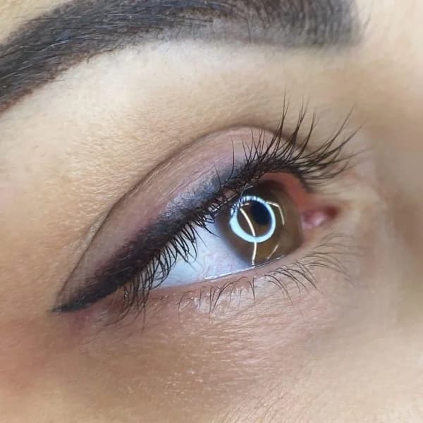 Úprava, barvení i laminace obočí a lash lifting v centru Prahy