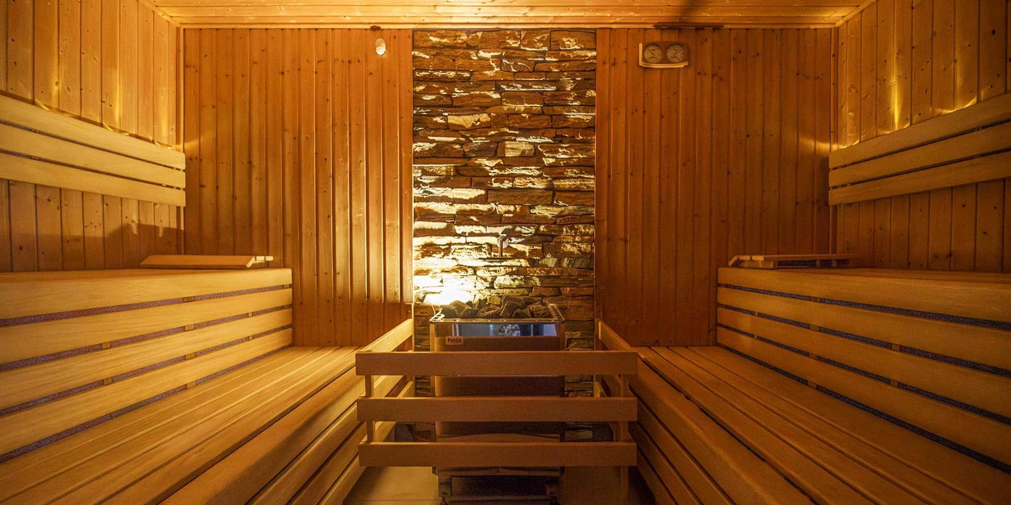 Relax i jídlo pro dva: celodenní vstup do wellness a poukaz do restaurace