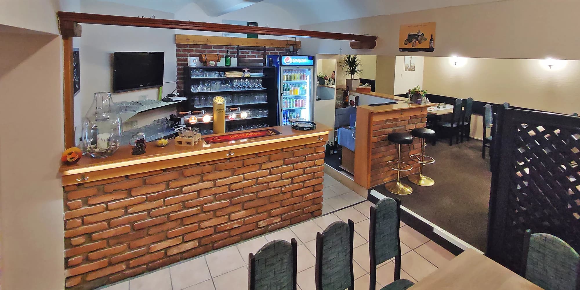Steak menu z grilu až pro 3 jedlíky: vepřové i kuřecí maso, šťouchané brambory, omáčky a zelenina