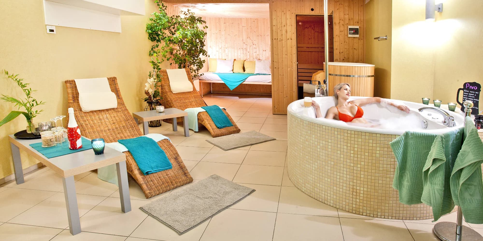 90 nebo 120 minut odpočinku v privátním wellness: vířivá vana a finská sauna i neomezené pivo