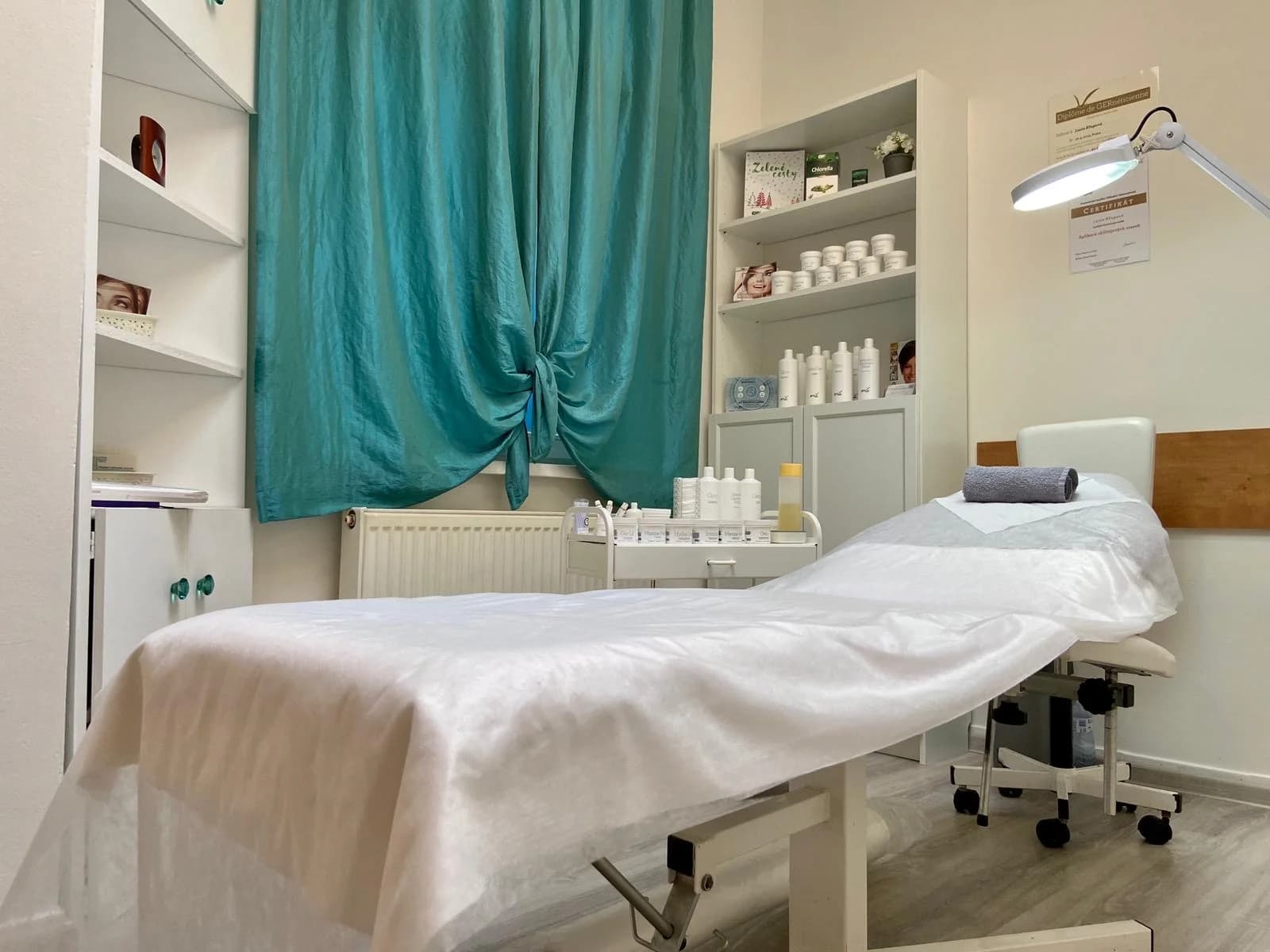 Krásná v každém věku: dámské kosmetické balíčky pro všechny typy pleti