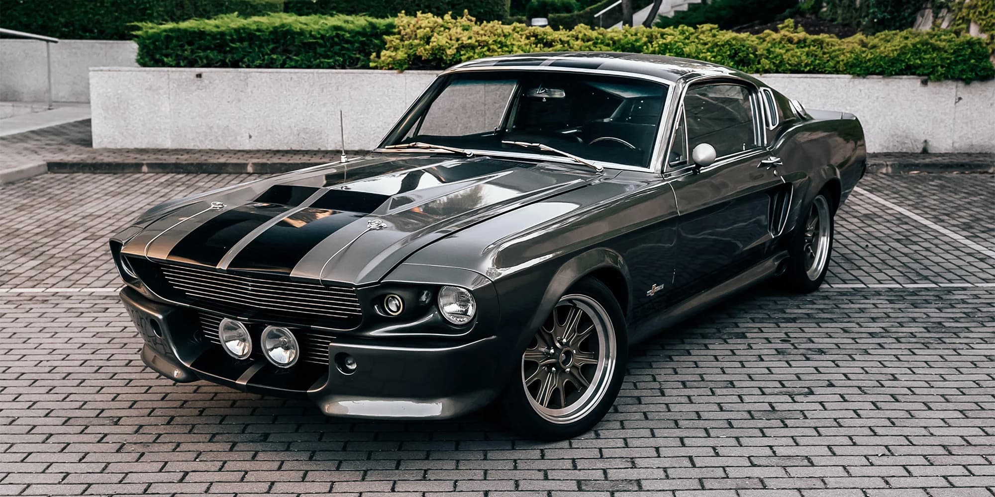 Jízda zpátky časem: spolujízda či půjčení Mustangu Eleanor z roku 1967, V8, výfuky Magnaflow