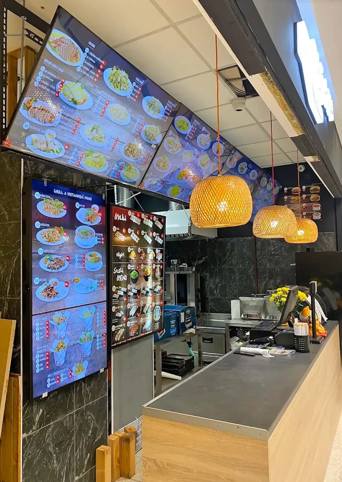 Sushi sety ve 2 asijských restauracích ve Frýdku-Místku: s lososem i úhořem, 30 až 66 kusů