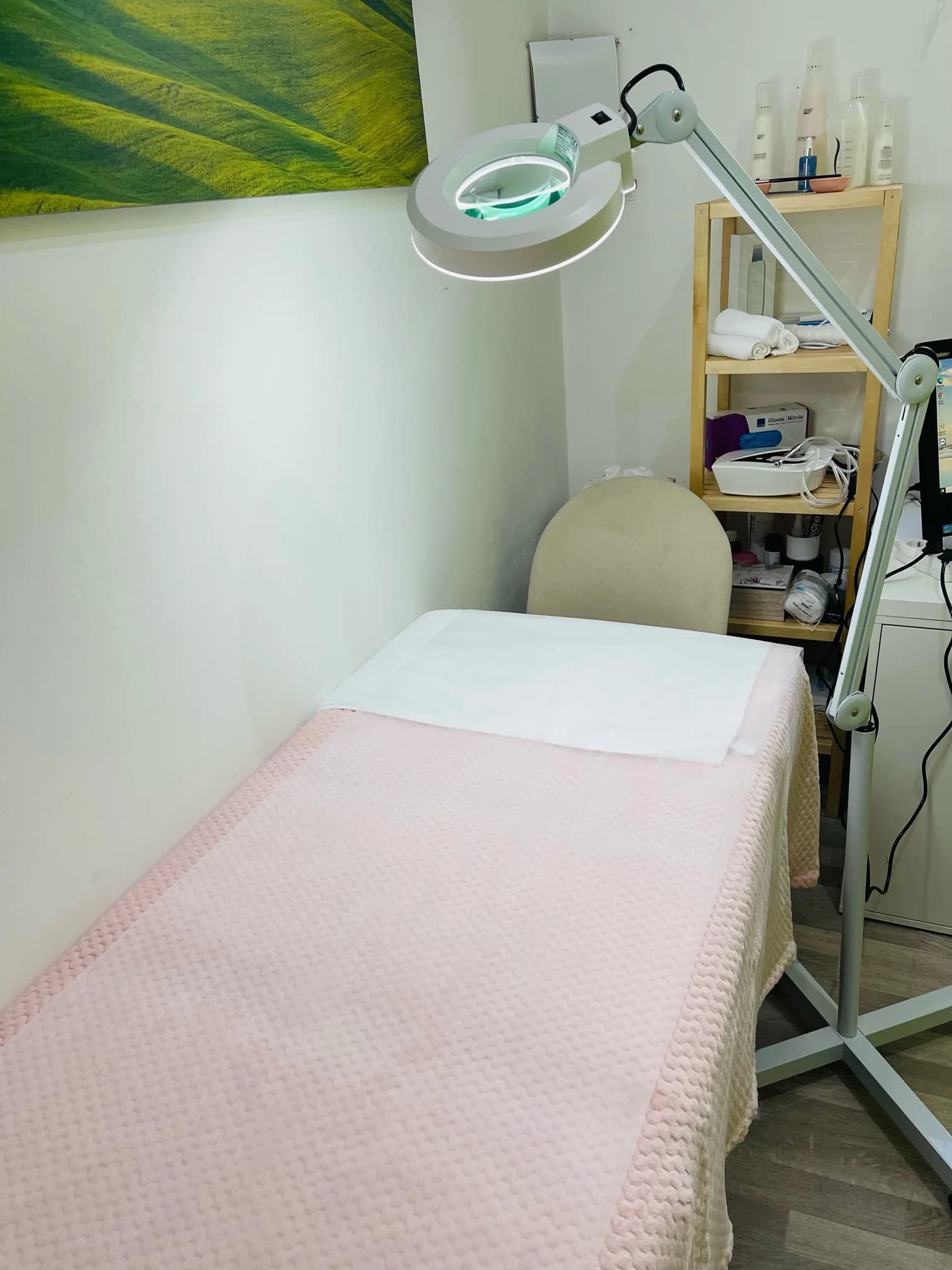 Chemický peeling, diamantová mikrodermabraze i hloubkové čištění