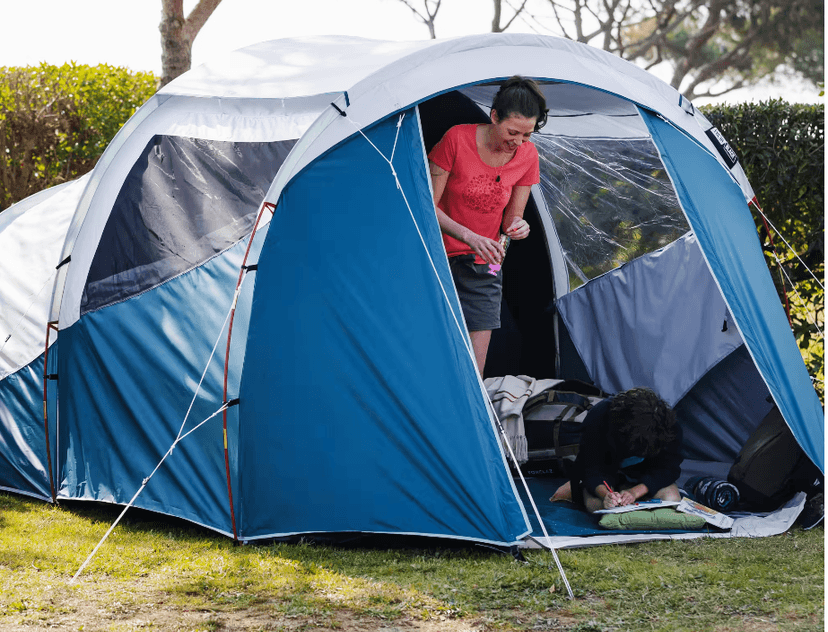 Prutový rodinný stan QUECHUA Arpenaz, 4 osoby, vysoký, 4,6x2,4m