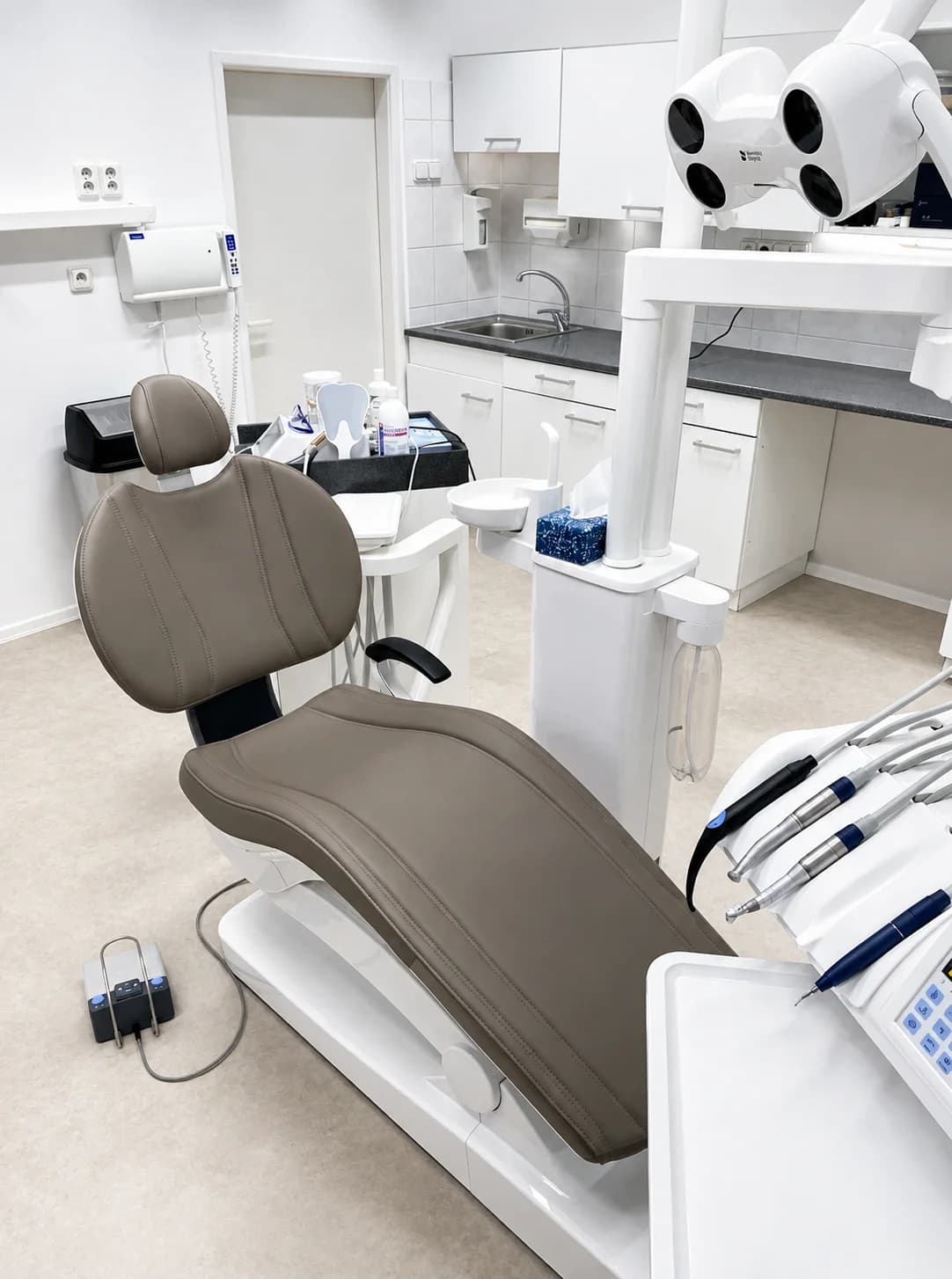 Dentální hygiena včetně Airflow i pro zuby s rovnátky nebo děti do 12 let