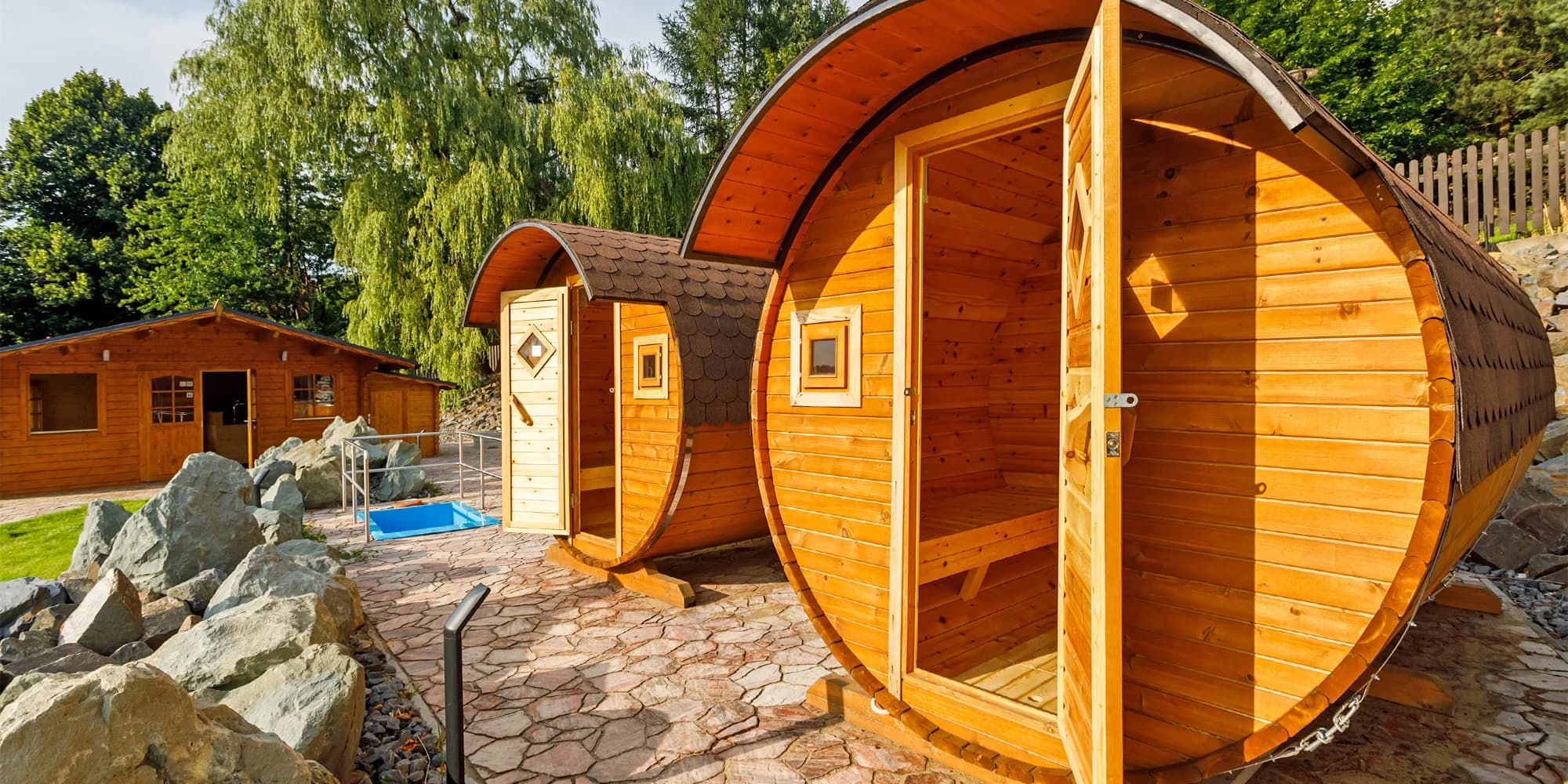 Za relaxací a na jídlo: 2 hodiny ve venkovním wellness nebo i 4chodové menu pro 2 osoby