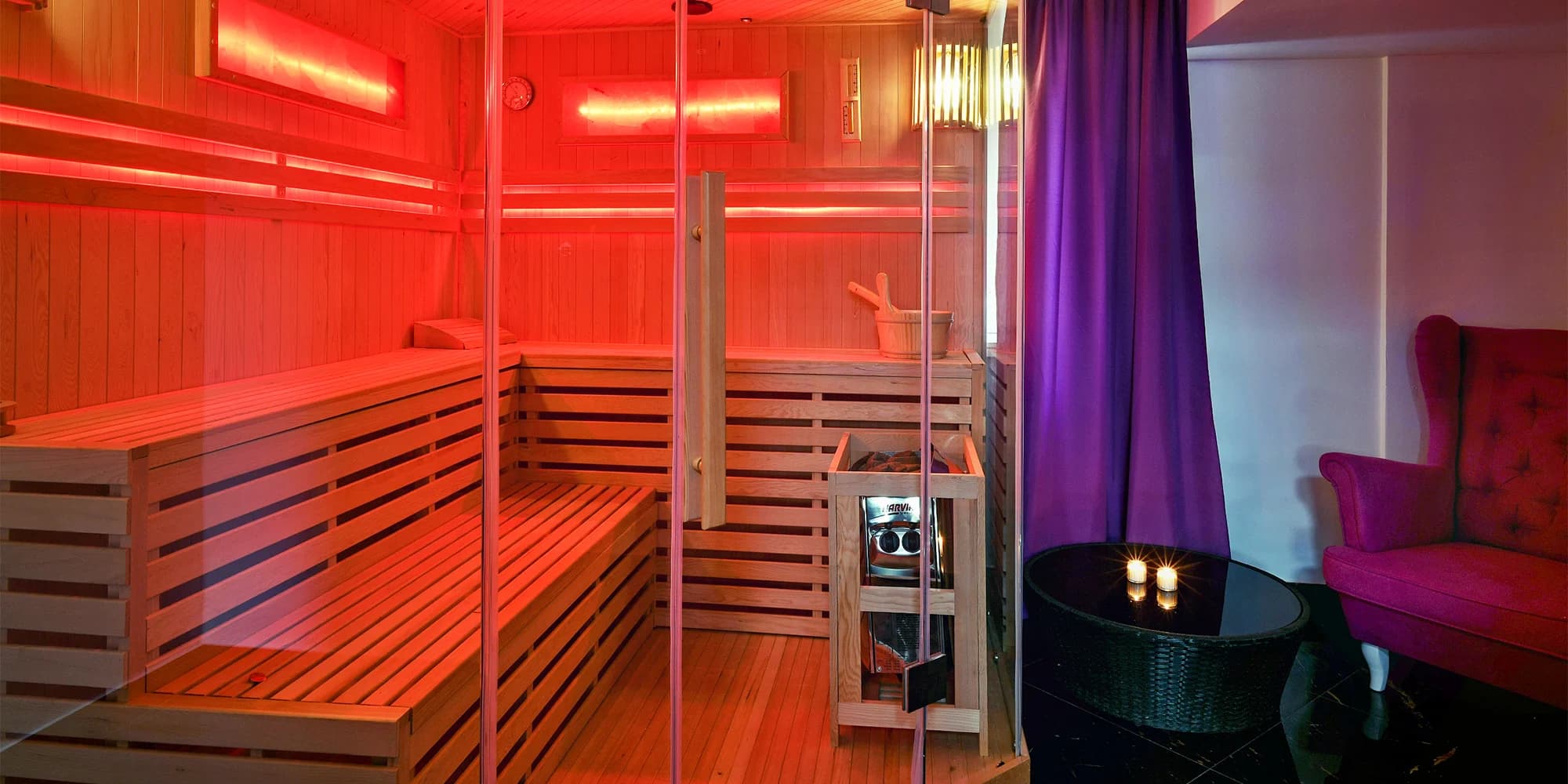1–3 hod. privátního wellness v srdci Prahy: hydromasážní vana, sauna i občerstvení