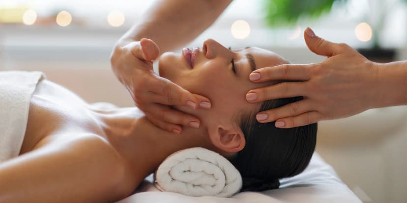 Relaxace od hlavy až k patě: masáže pro tělo i tvář
