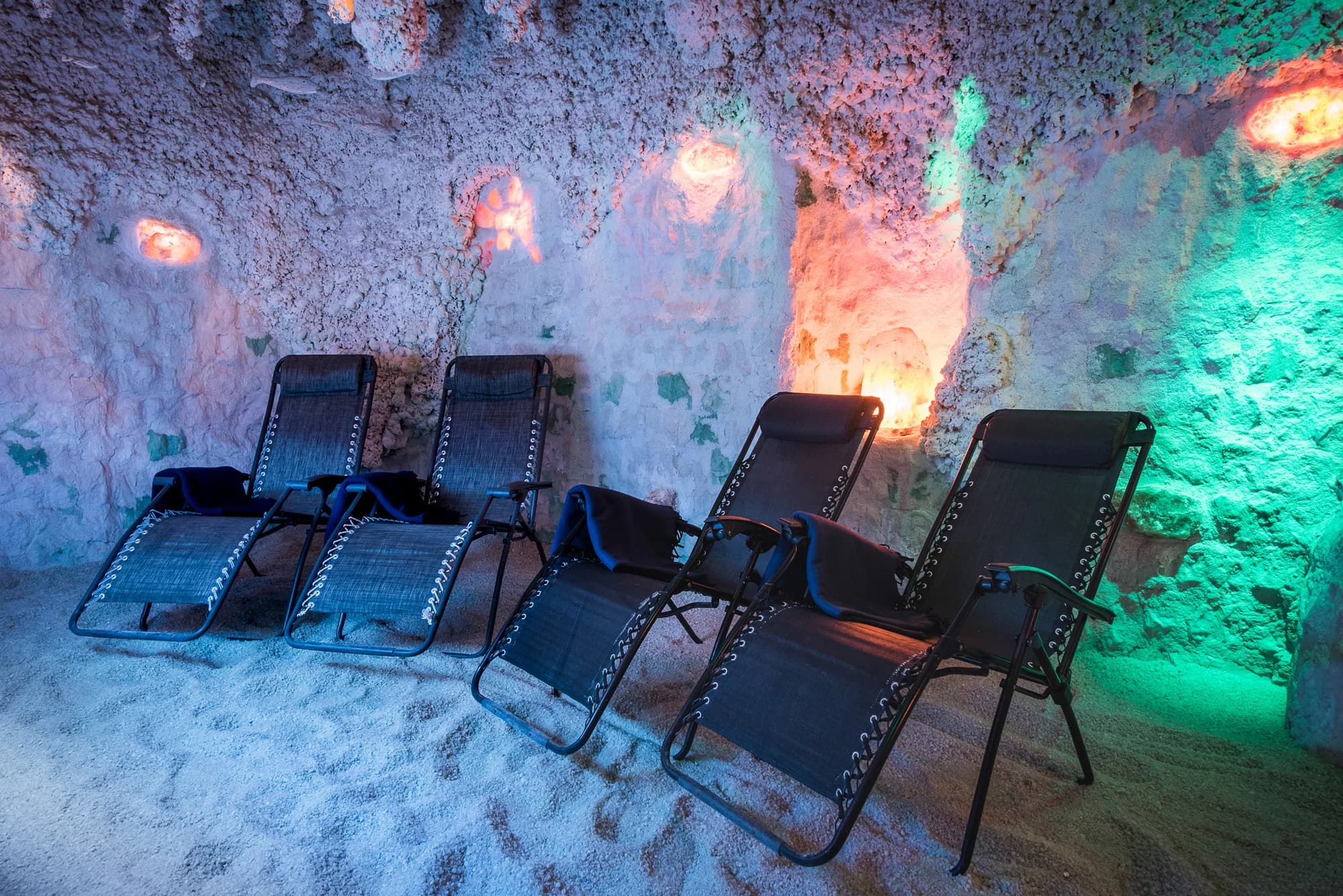 Solí proti rýmě a splínu: balíčky vstupů do solné jeskyně vč. privátní či romantické návštěvy