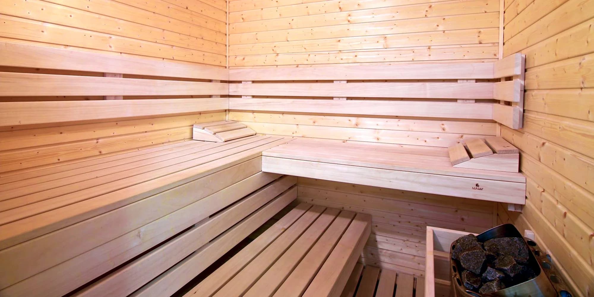 Romantický balíček: privátní vířivka a sauna, voucher na jídlo i degustace piv
