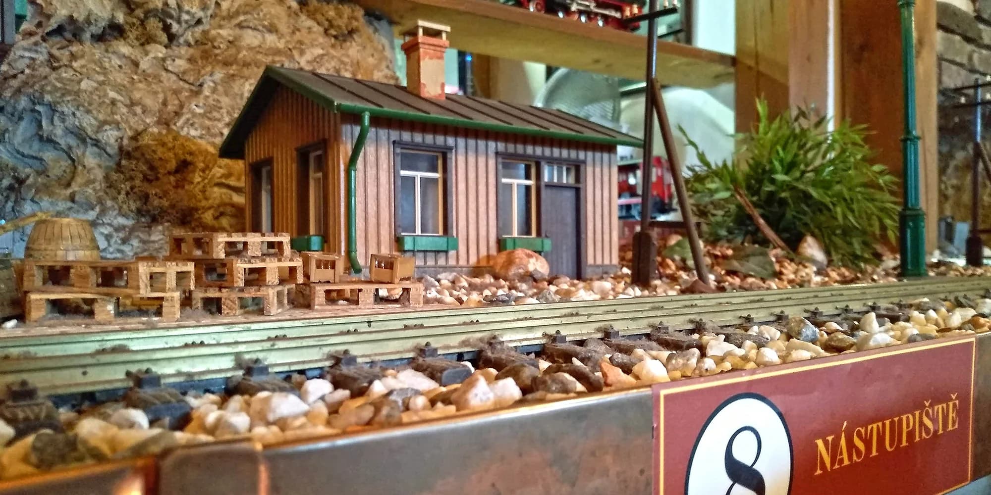 Burger z anguse s čedarem, hranolky a coleslaw pro 1 či 2 osoby