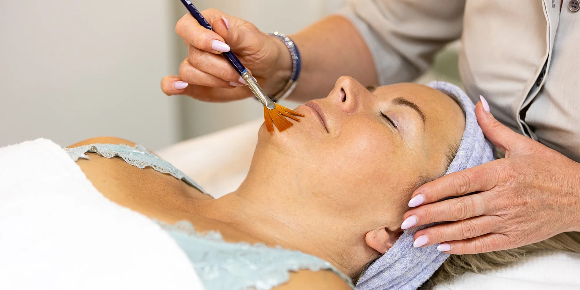 Relax i péče o pleť: dárkové vouchery na 500 až 3000 Kč do beauty salonu na Vinohradech