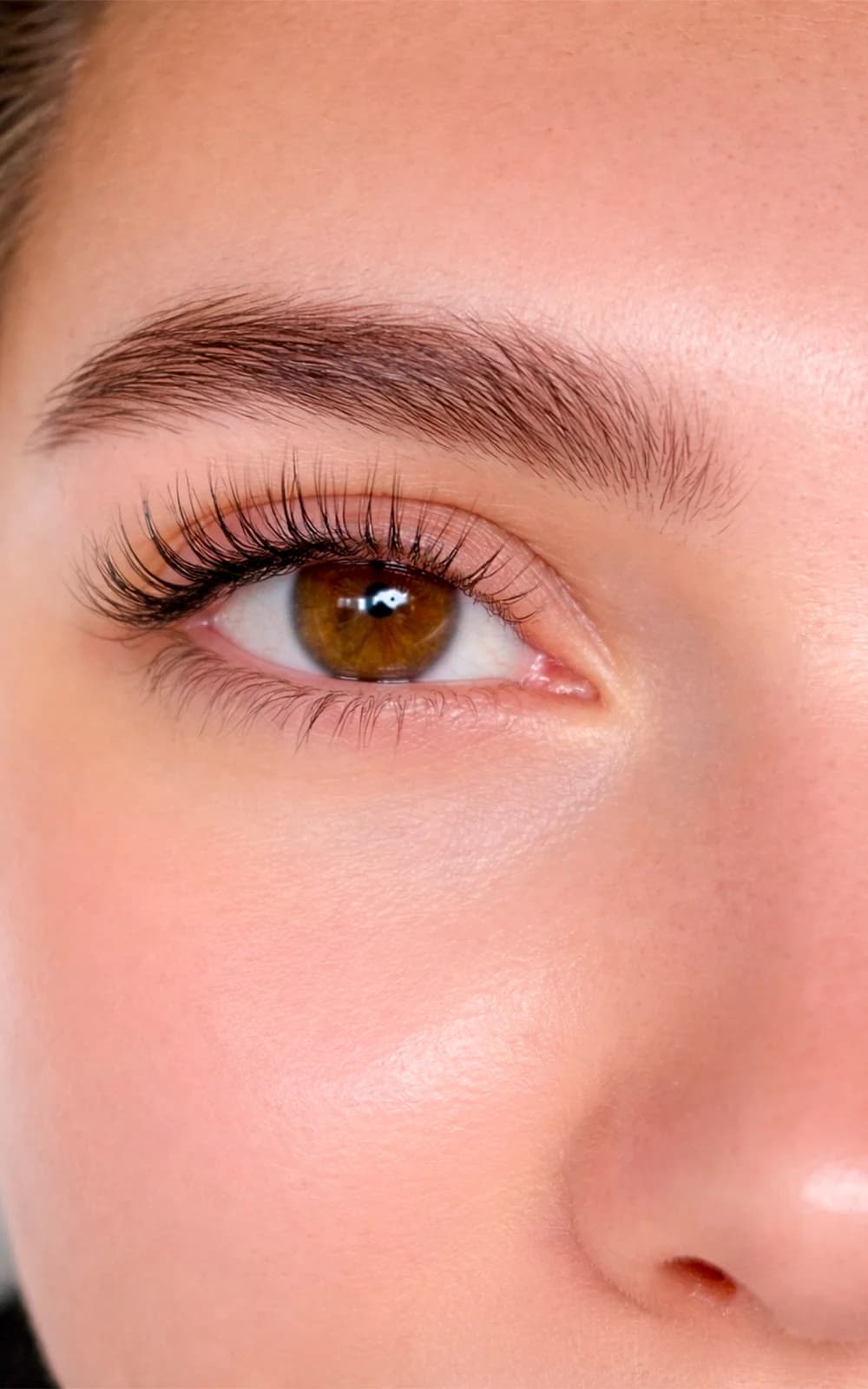 Rozmazlete svou pleť: kosmetické ošeření pro dámy i pány, lash lifting či laminace obočí