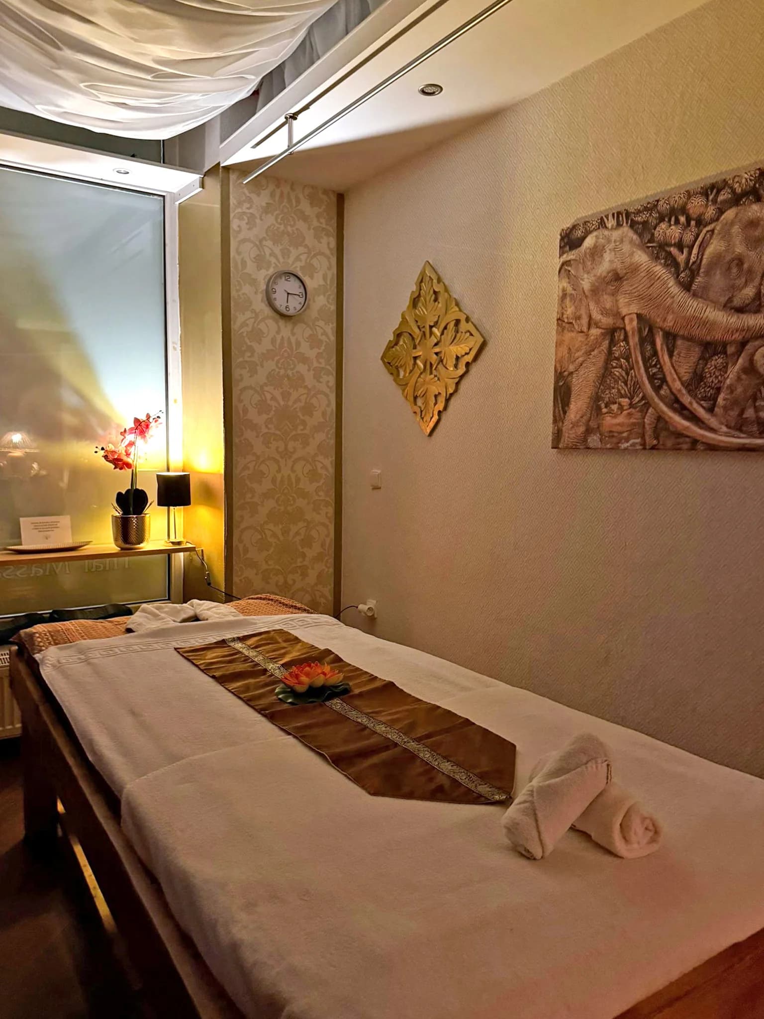 Královská thajská bylinná masáž: 60 minut relaxace pro 1 nebo 2 osoby