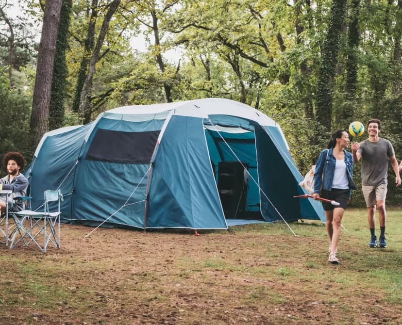 Prutový rodinný stan QUECHUA Arpenaz, 6 osob, 3 ložnice, v 2,25 cm, 6,3x3m