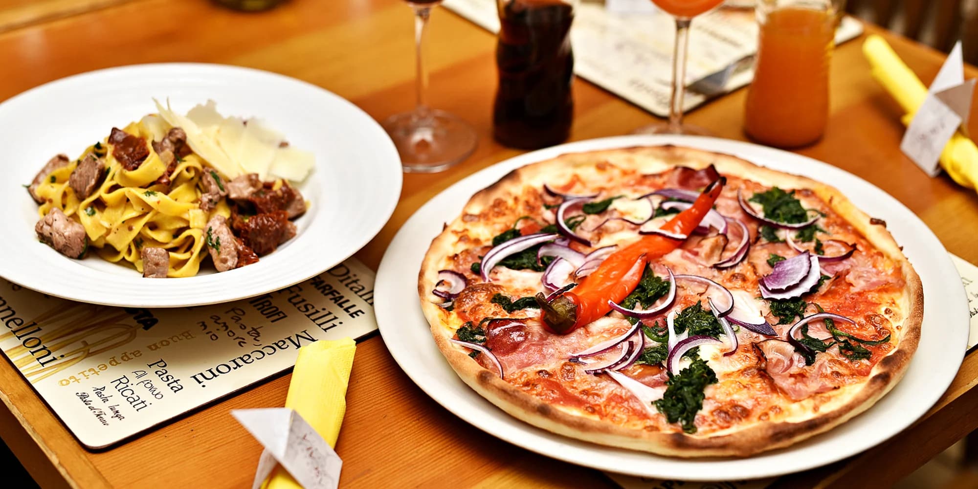 Itálie na Staroměstském náměstí: libovolná pizza nebo těstoviny pro 1 nebo 2 osoby