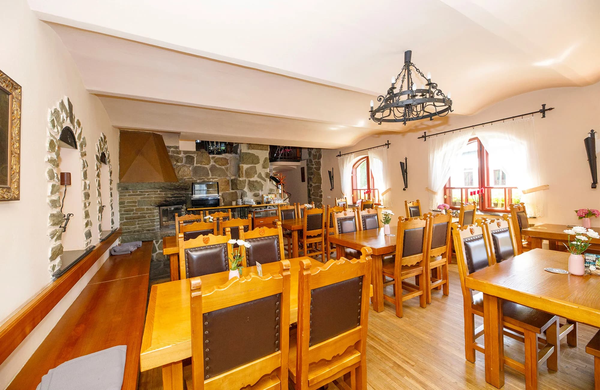 Pětichodové degustační menu v zámecké restauraci pro 2 osoby