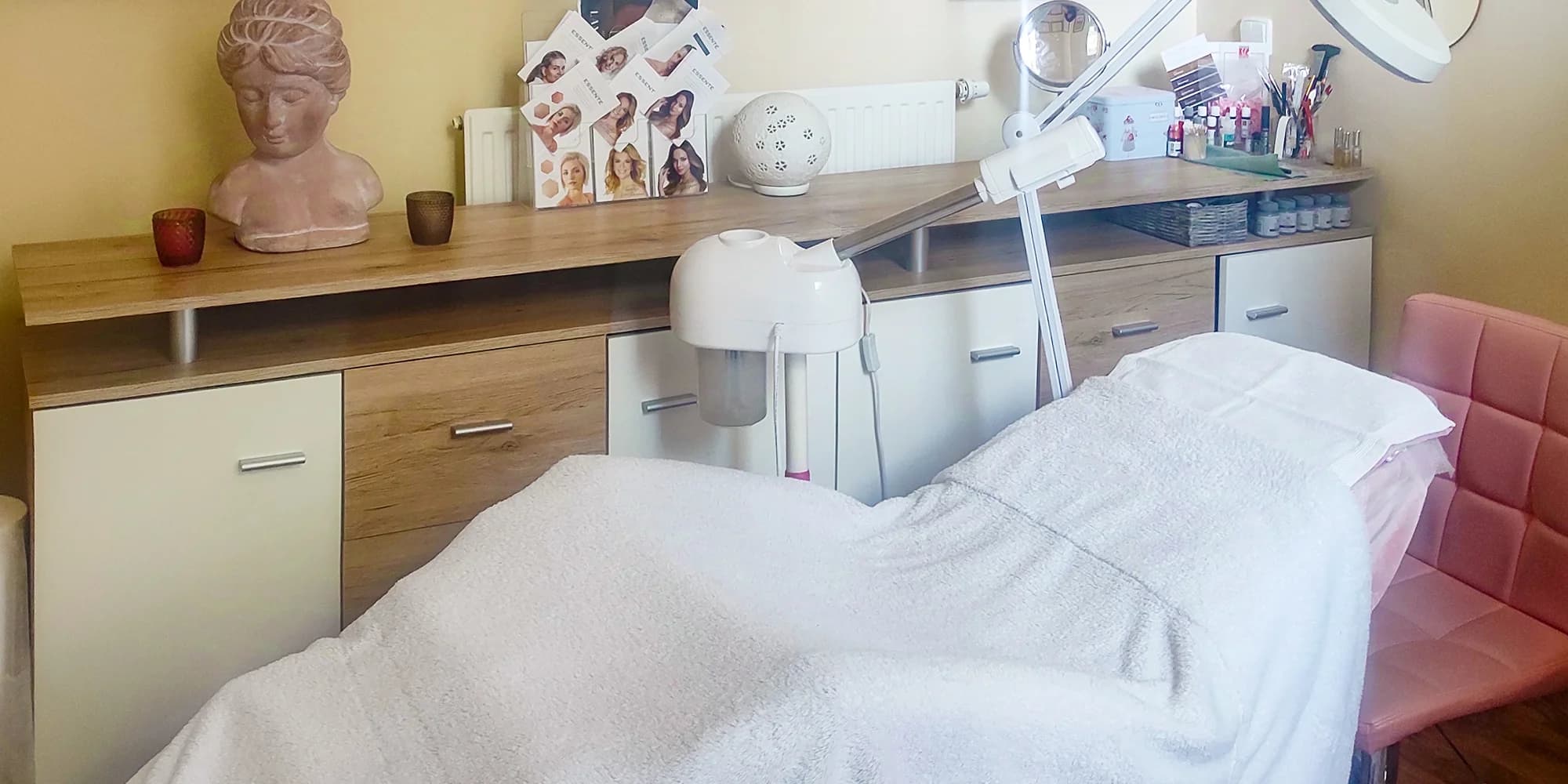 Kosmetické balíčky pro různé typy pleti: hloubkové čištění i liftingový krém