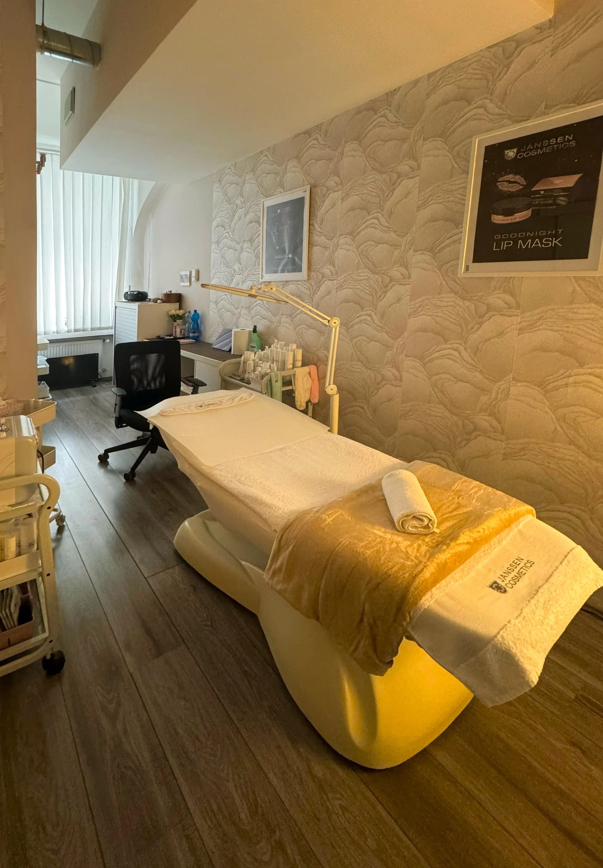 Podzimní péče: chemický peeling nebo ošetření pleti fair skin pro rozjasněnou pleť