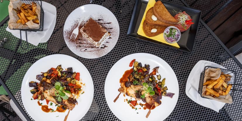 Tříchodové degustační menu pro 2 osoby v Heřmanické Besedě vč. lahve vína
