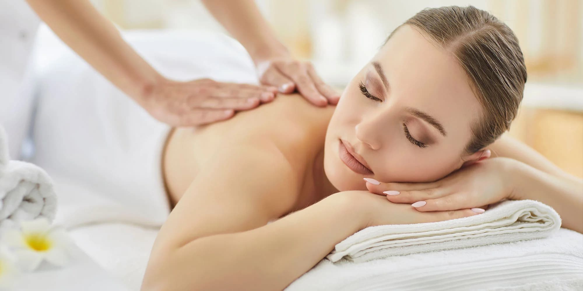 Uvolňující masáž dle vlastního výběru: relaxační, Breussova i anticelulitidní
