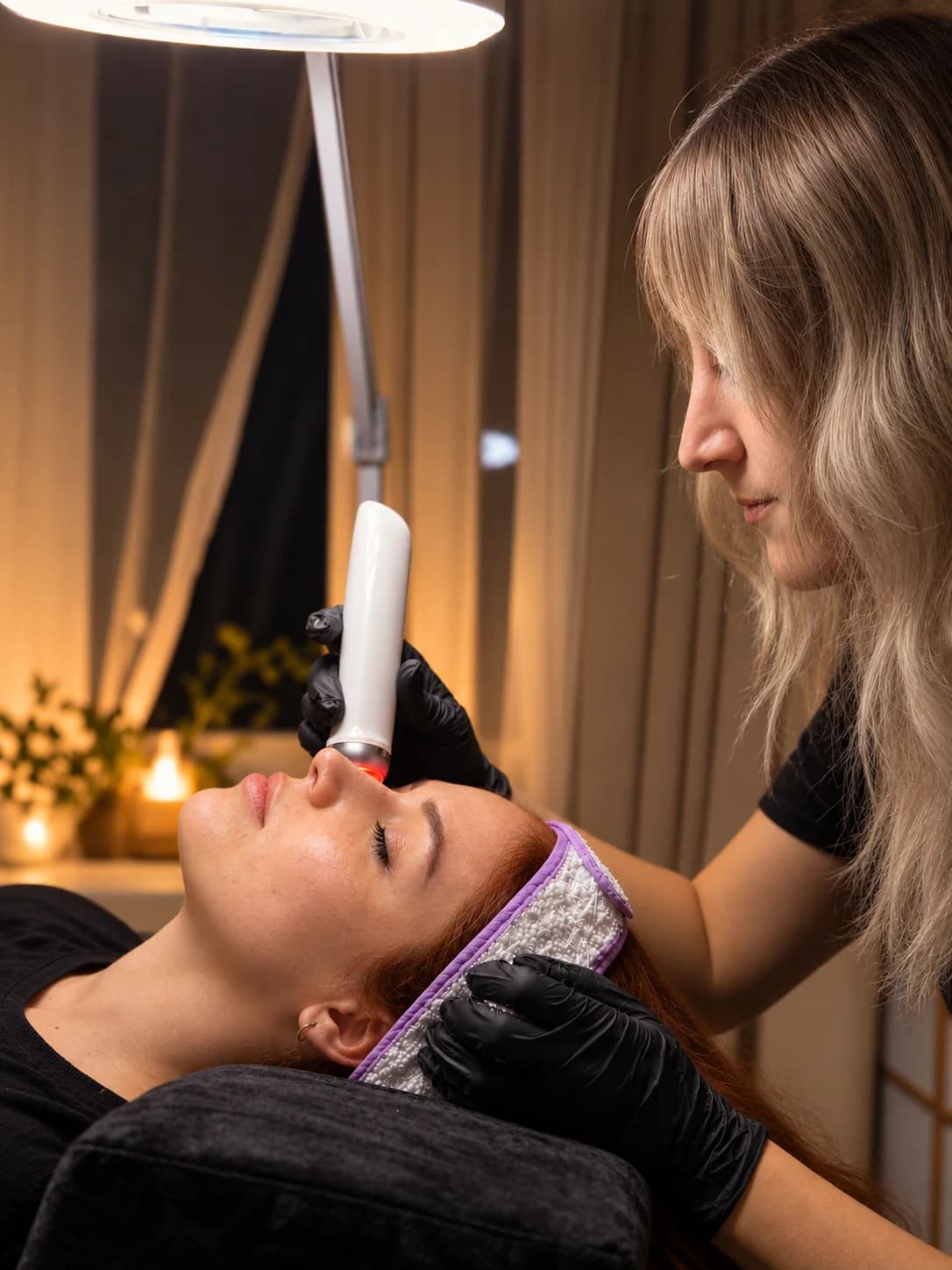 Plasma Pen nebo mikrojehličkování: vyhlazení vrásek, jizev i očních víček