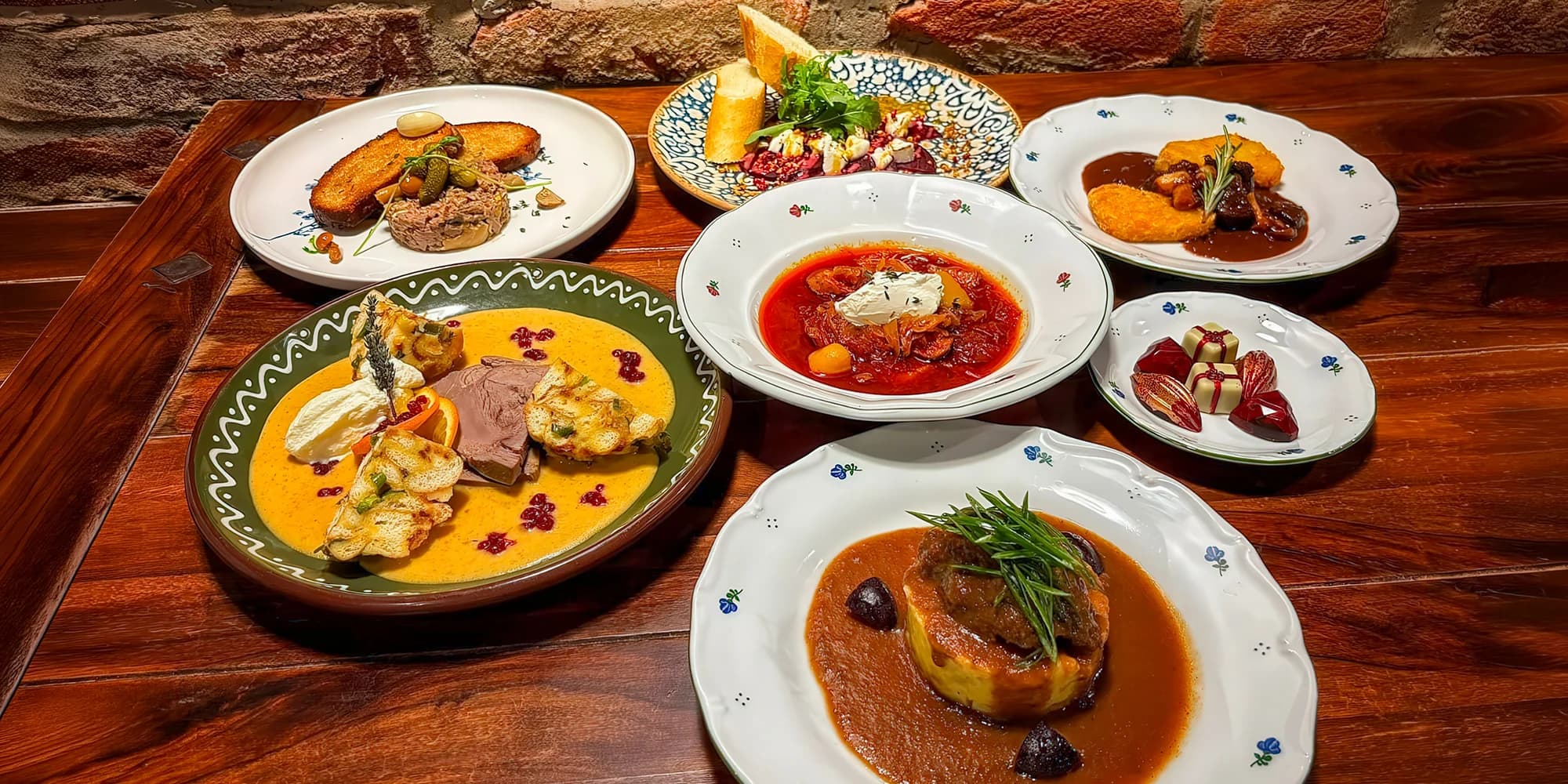 6chodové zvěřinové menu v Rožnovských pivních lázních pro 2 osoby