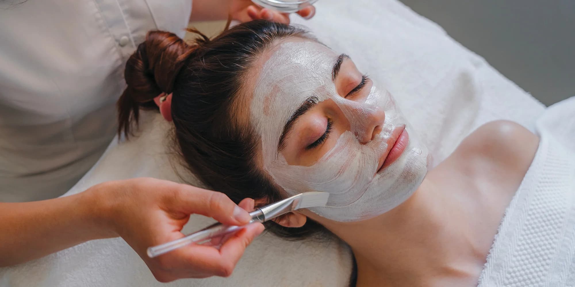 Kosmetické balíčky pro všechny typy pleti: čištění, hydratace i luxusní rituály