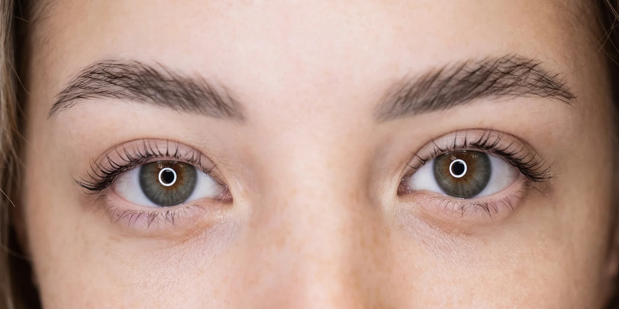 Vytvarujte a vyživte své obočí a řasy: laminace i lash lifting