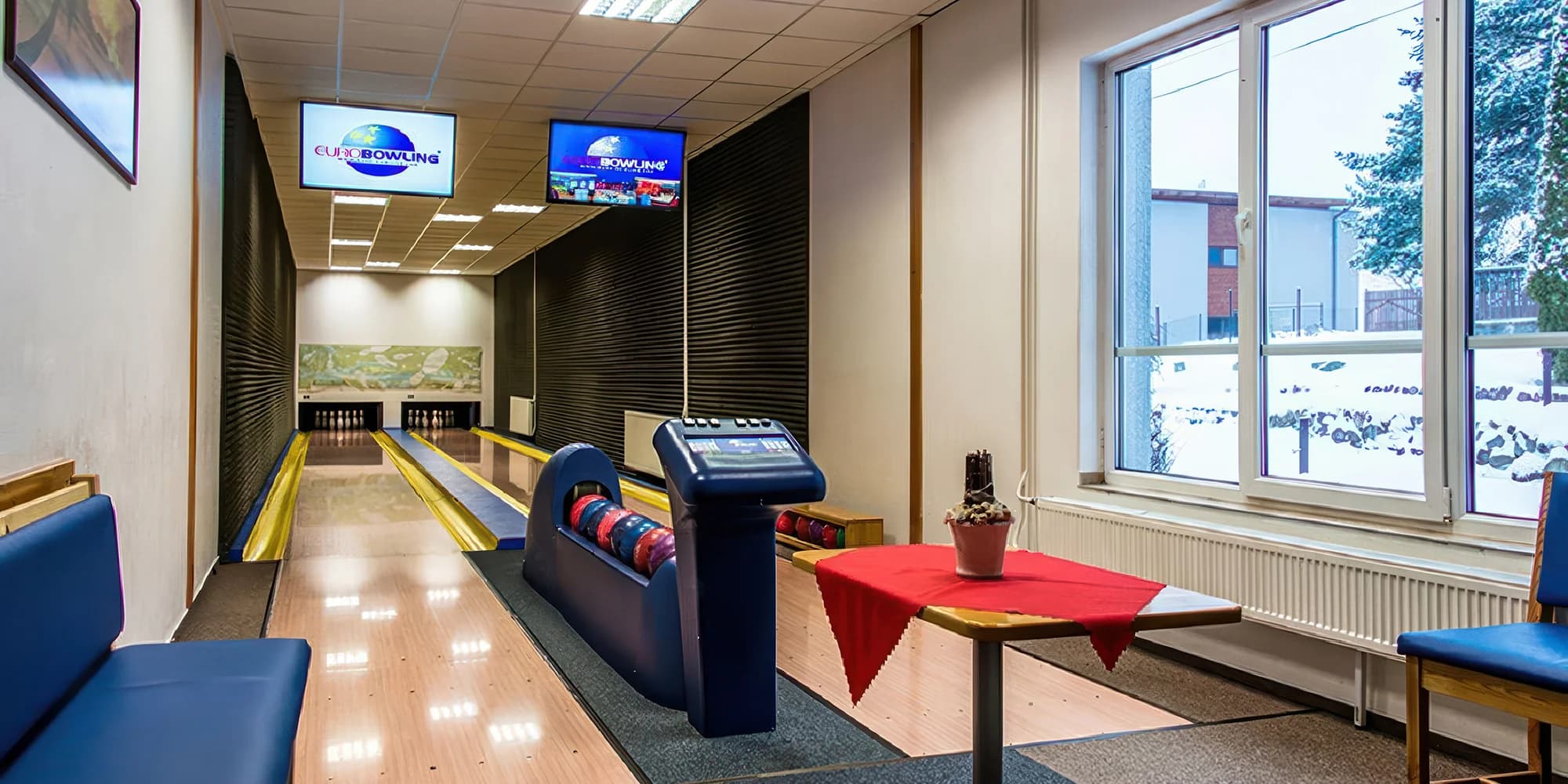 1 hodina bowlingu až pro 8 hráčů vč. zapůjčení bot: dopoledne či odpoledne
