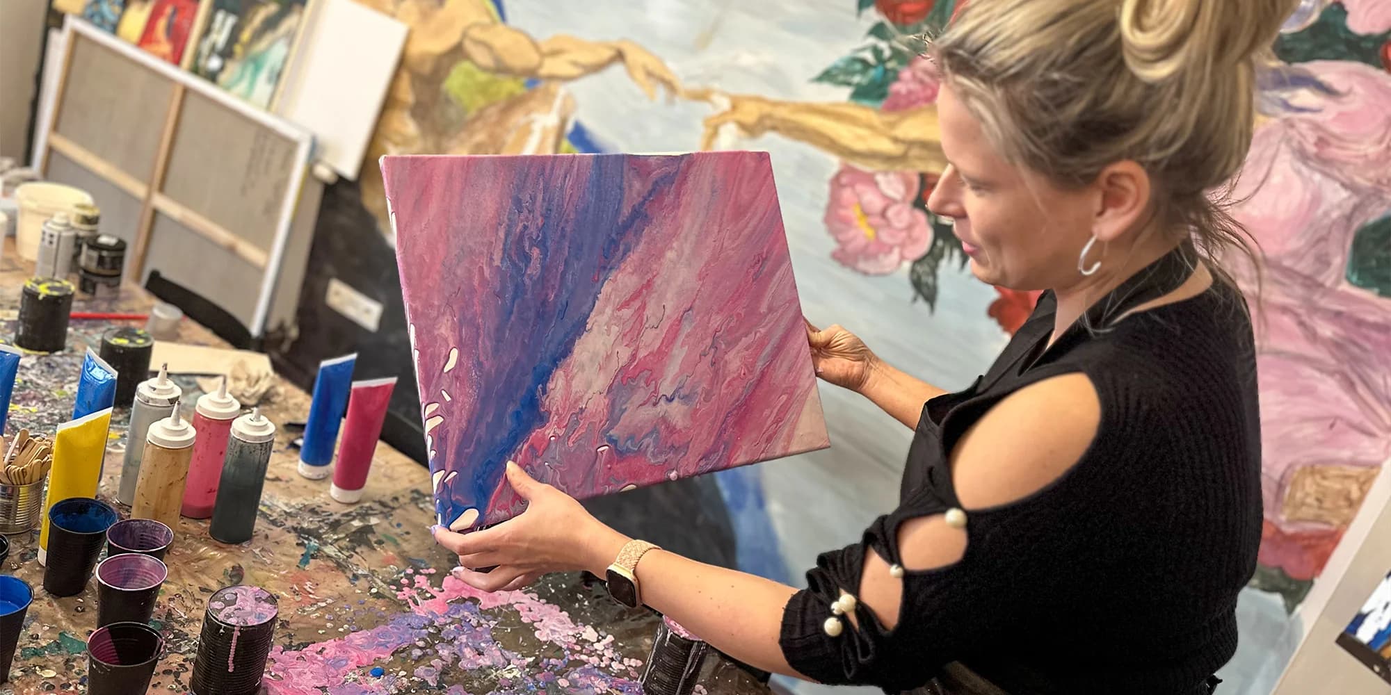 Zážitkové malování obrazů pro 1 i 2 osoby: metoda fluid art, epoxidová pryskyřice i alkoholové inkousty