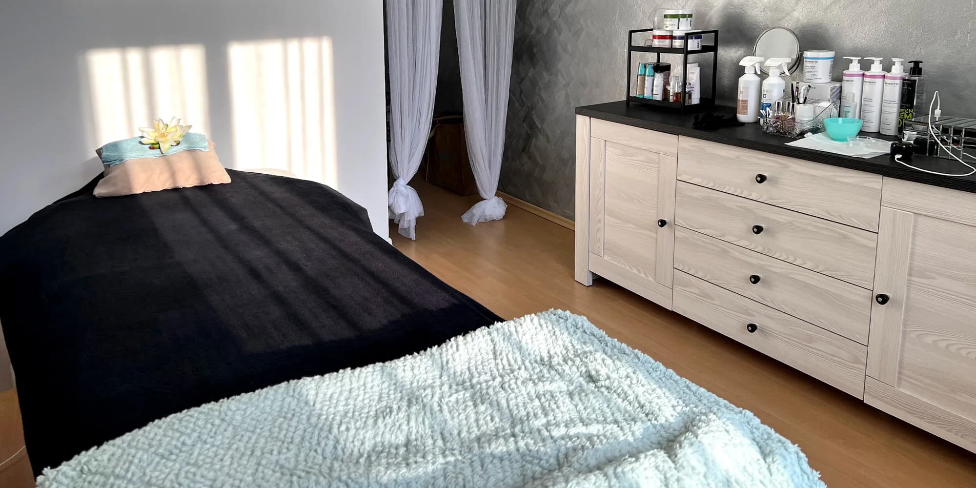 Kosmetické ošetření: glow skin, relaxační i kompletní vč. masky a barvení obočí